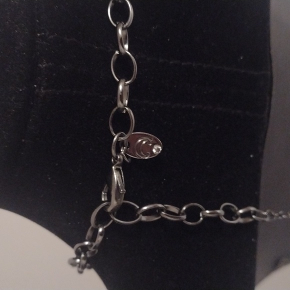 Charming Charlies black and gold tone metal floral necklace with rhinestones - Picture 4 of 11